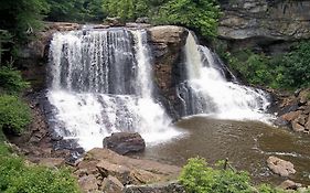 Laurel River Club Bed & Breakfast Or Lrcbnb